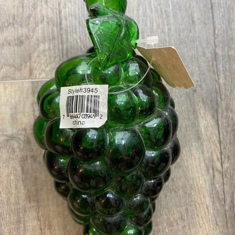 A.J. Wright Emerald Green Glass Grape‎ Cluster Decorative Bottle Vase Style 3945